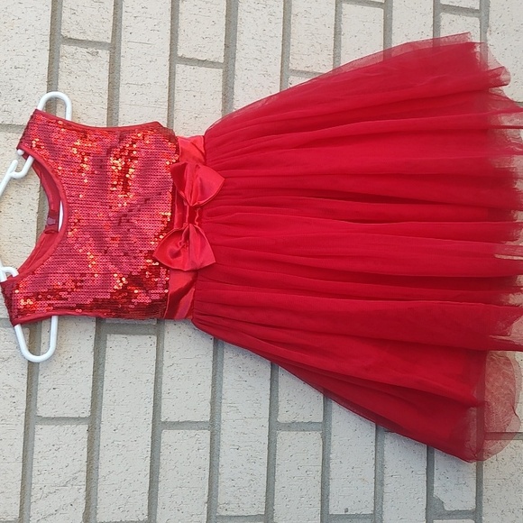 Red dress/Popatu - Picture 2 of 12